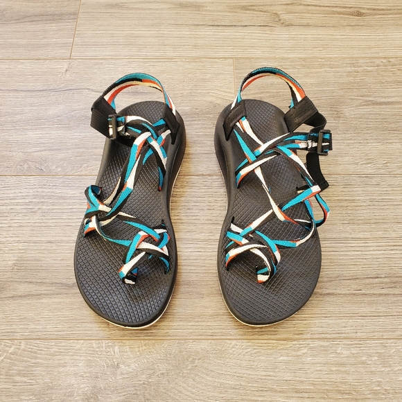 chaco point teal